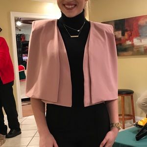 Blush crop shall (cape)